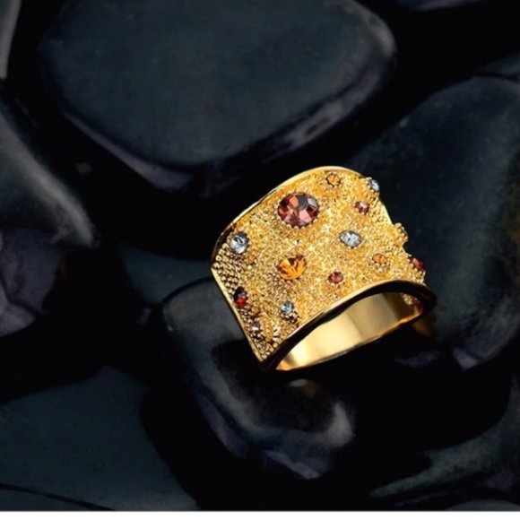 Gold Rhinestones Cocktail Ring - Picture 2 of 16